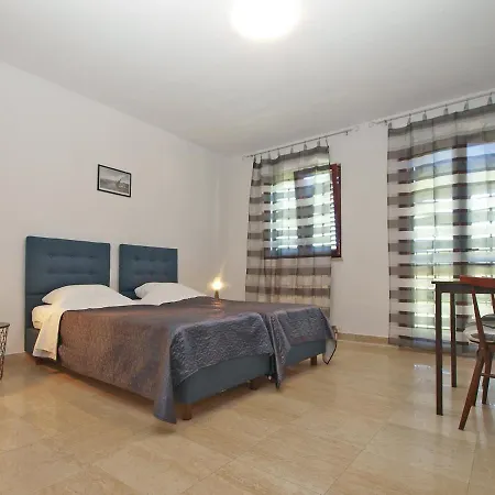 Apartment Vesna 718 Fazana