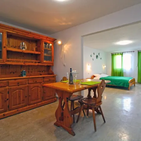 Apartment Vesna 718 Fazana