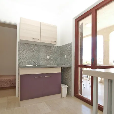 Vesna 718 Apartment